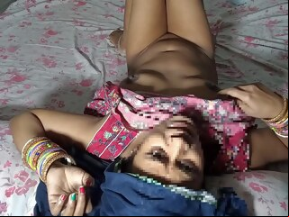 chubby Pati Ke Kaam Par Jane Ke Baad Padosi Se Chudaya -fireecouple  amateur brunette